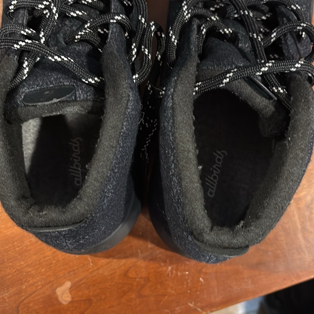 EUC
Allbirds Men's Wool Runner-up Mizzles - Picture 4 of 6